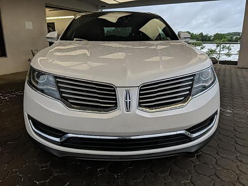 White Platinum Clearcoat Metallic 2018 Lincoln MKX Reserve
