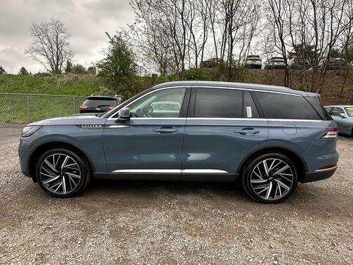 Blue Metallic 2026 Lincoln Aviator Reserve AWD
