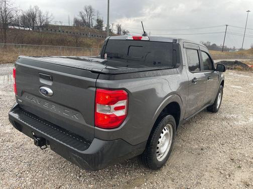 Carbonized Gray Metallic 2023 Ford Maverick XL