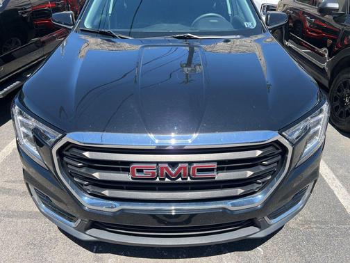Ebony Twilight Metallic 2022 GMC Terrain SLE