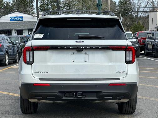 Star White Metallic Tri-Coat 2026 Ford Explorer Active w/200A Pkg