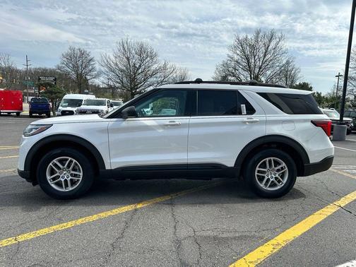 Star White Metallic Tri-Coat 2026 Ford Explorer Active w/200A Pkg