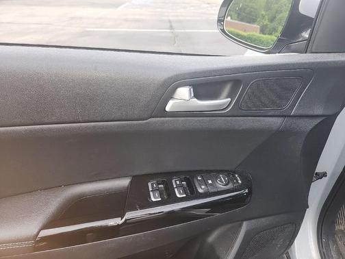 Sparkling Silver 2019 Kia Sportage EX