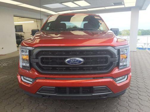 Chili Pepper Red 2023 Ford F-150 XLT