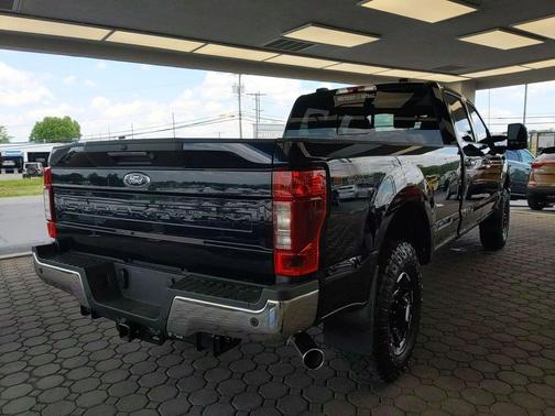 Blue Metallic 2022 Ford F-250 Lariat