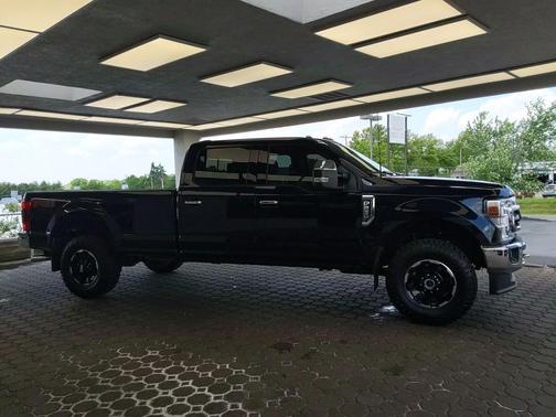 Blue Metallic 2022 Ford F-250 Lariat