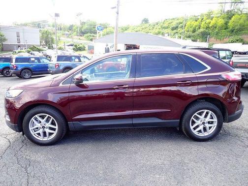 BURGUNDY VELVET MET TINT CC 2024 Ford Edge SEL