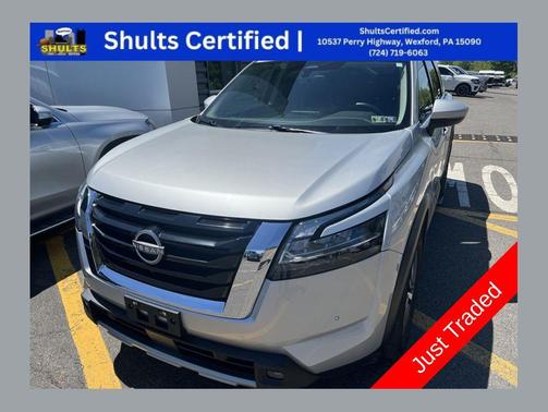 Brilliant Silver Metallic 2023 Nissan Pathfinder SL 4WD