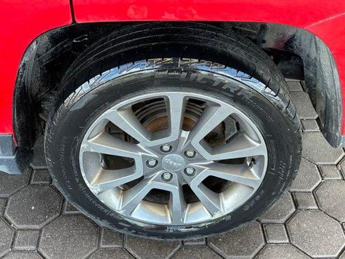 Red Line 2017 Jeep Compass Sport