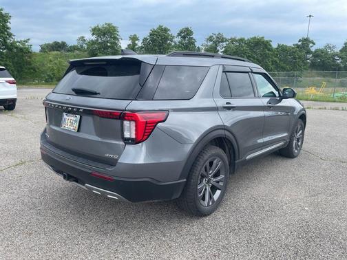 Carbonized Gray Metallic 2025 Ford Explorer Active