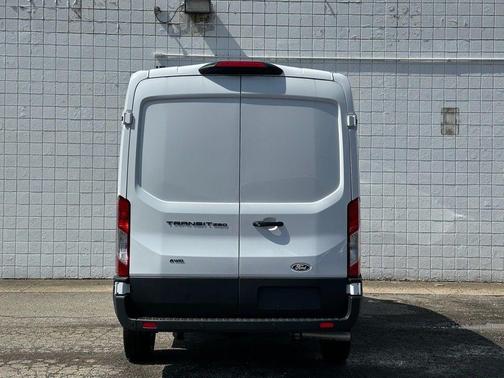 OXFORD WHITE 2026 Ford Transit-250 Base