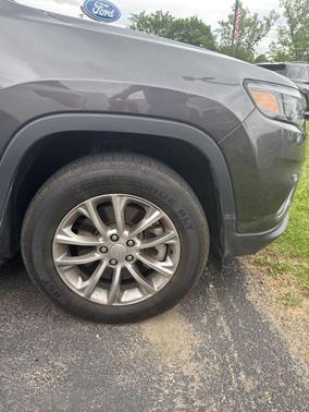 Granite Crystal Metallic Clearcoat 2021 Jeep Cherokee Latitude Lux
