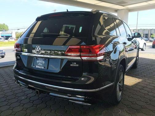 Deep Black 2019 Volkswagen Atlas 3.6L SE w/Technology