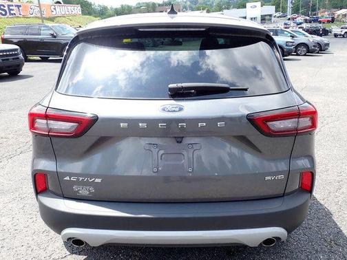 Carbonized Gray Metallic 2023 Ford Escape Active