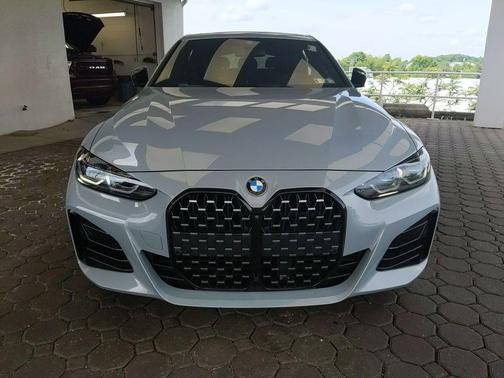 Gray Metallic 2022 BMW M440 i xDrive
