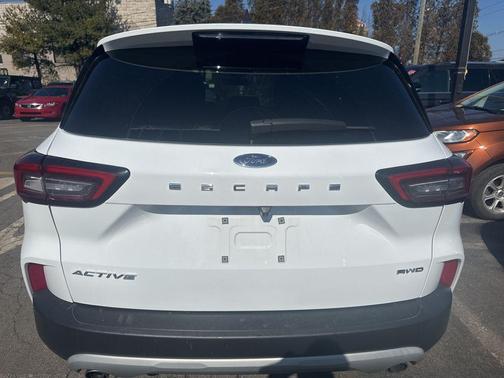 OXFORD WHITE 2023 Ford Escape Active
