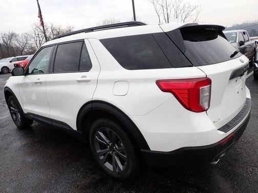 Star White Metallic Tri-Coat 2023 Ford Explorer XLT