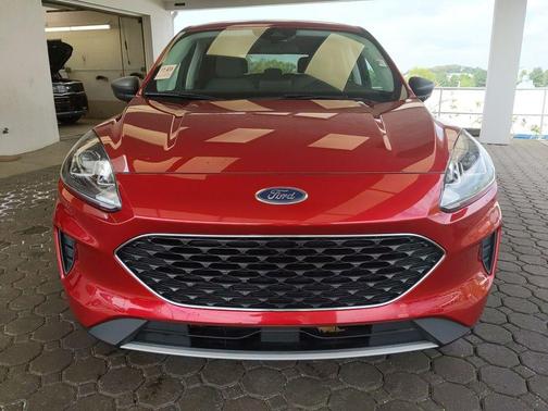 Red Metallic 2022 Ford Escape SE