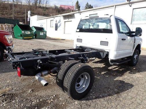 OXFORD WHITE 2026 Ford F-350 XL