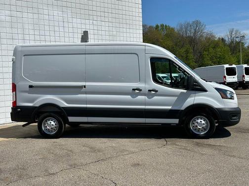 OXFORD WHITE 2026 Ford Transit-250 Base
