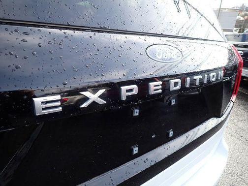 OXFORD WHITE 2025 Ford Expedition Active