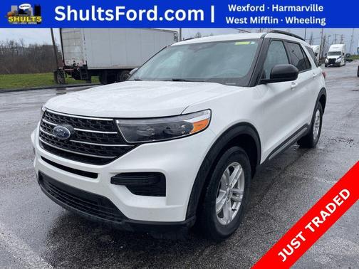 Star White Metallic Tri-Coat 2022 Ford Explorer XLT
