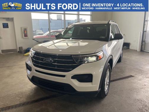 Star White Metallic Tri-Coat 2022 Ford Explorer XLT