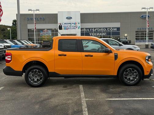 Orange Fury Metallic Tri-Coat 2026 Ford Maverick XLT