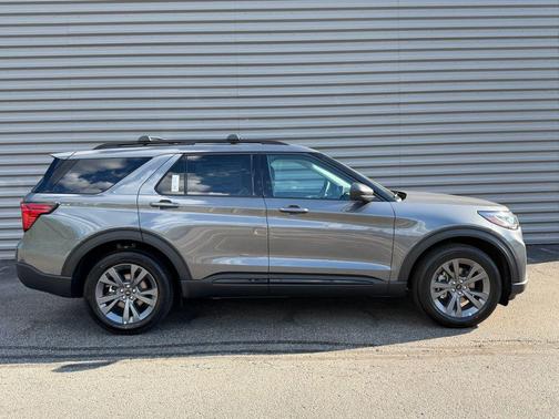 Gray Metallic 2026 Ford Explorer Active
