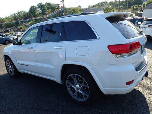 Bright White Clearcoat 2021 Jeep Grand Cherokee Overland