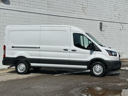 OXFORD WHITE 2026 Ford Transit-250 Base