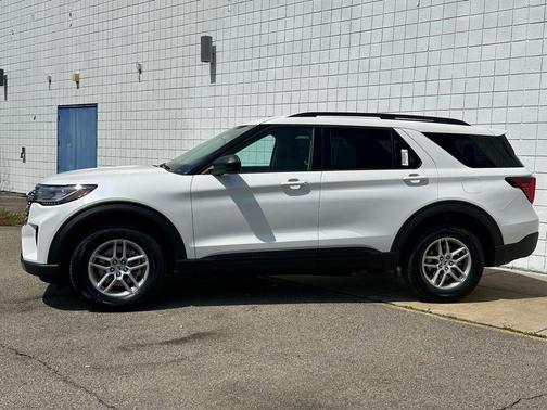 White 2026 Ford Explorer Active