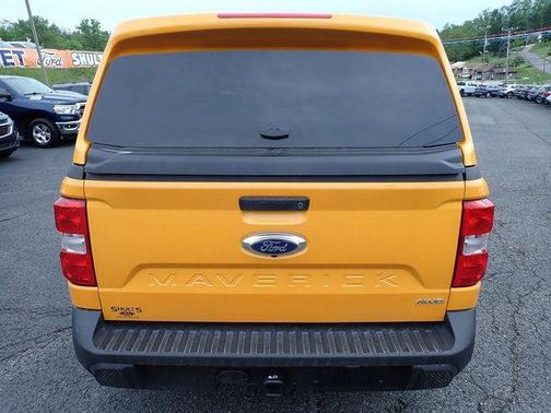 CYBER ORANGE METALLIC TC 2023 Ford Maverick XLT