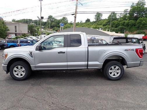ICONIC SILVER METALLIC 2022 Ford F-150 XLT