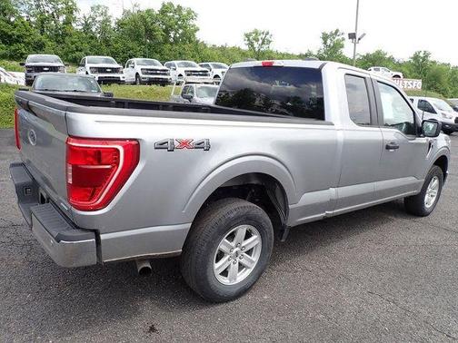 ICONIC SILVER METALLIC 2022 Ford F-150 XLT