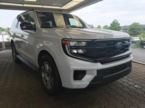 Silver Metallic 2025 Ford Expedition Active