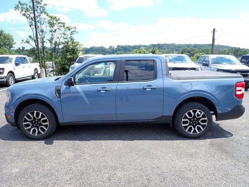 Azure Gray Metallic Tri-Coat 2024 Ford Maverick Lariat