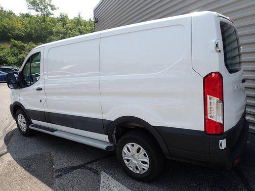 Oxford White 2025 Ford Transit-250 Base