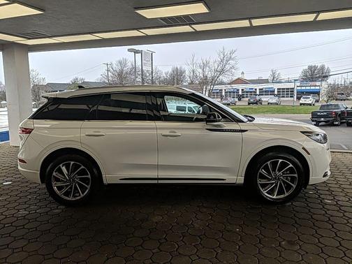 2022 Lincoln Corsair Grand Touring