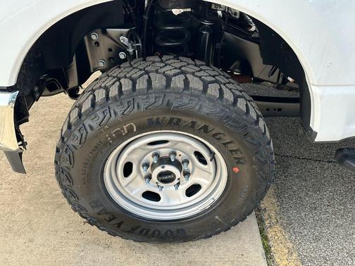 OXFORD WHITE 2026 Ford F-350 XL