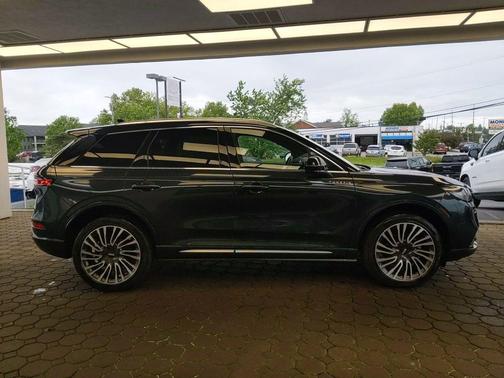 Blue Metallic 2022 Lincoln Corsair Reserve