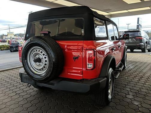 RACE RED 2023 Ford Bronco Base