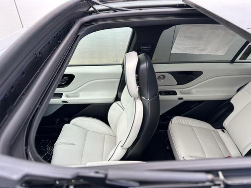 Whisper Blue Metallic Clearcoat 2026 Lincoln Aviator Black Label AWD