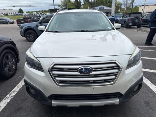 Crystal White Pearl 2016 Subaru Outback 2.5i Limited
