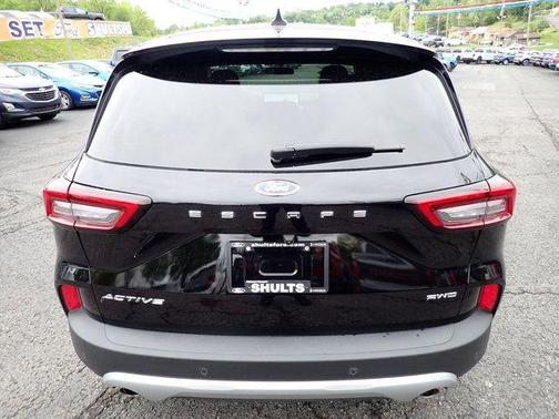AGATE BLACK METALLIC 2025 Ford Escape Active