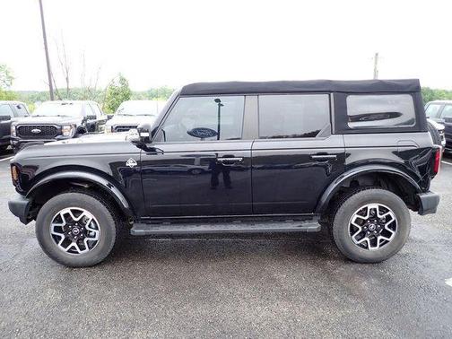 SHADOW BLACK 2022 Ford Bronco Outer Banks