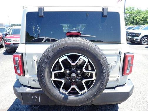 DESERT SAND 2025 Ford Bronco Outer Banks