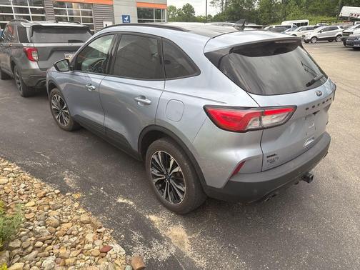 ICED BLUE SILVER METALLIC 2022 Ford Escape SEL