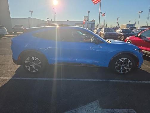 2022 Ford Mustang Mach-E PREMIUM