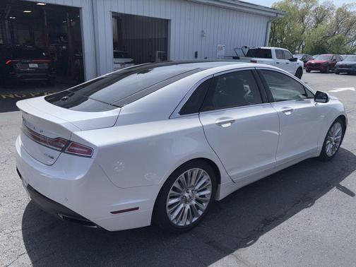 White 2016 Lincoln MKZ Base